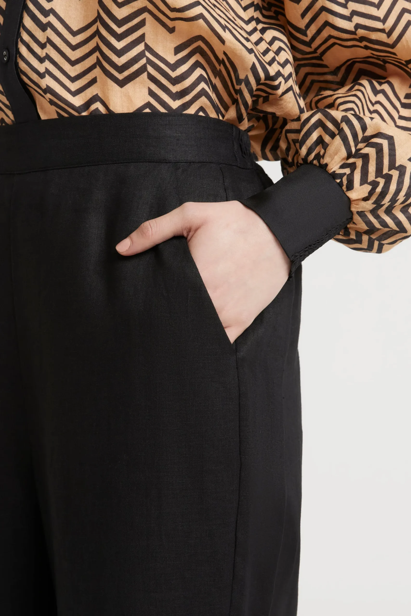 Pants-HUSK Jade pant - Black
